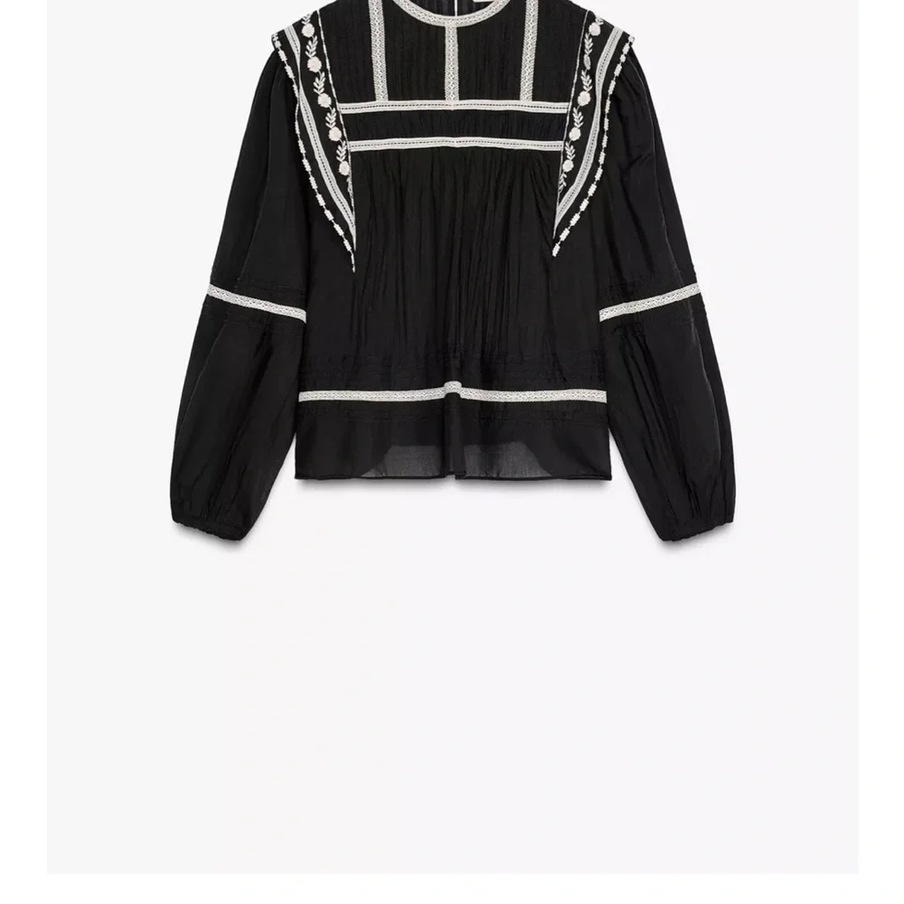 ZARA CONTRAST EMBROIDERED BLOUSE SIZE s
